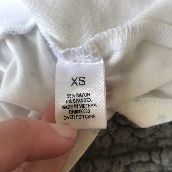 Me to We long sleeve crop top - Picture 3 of 5